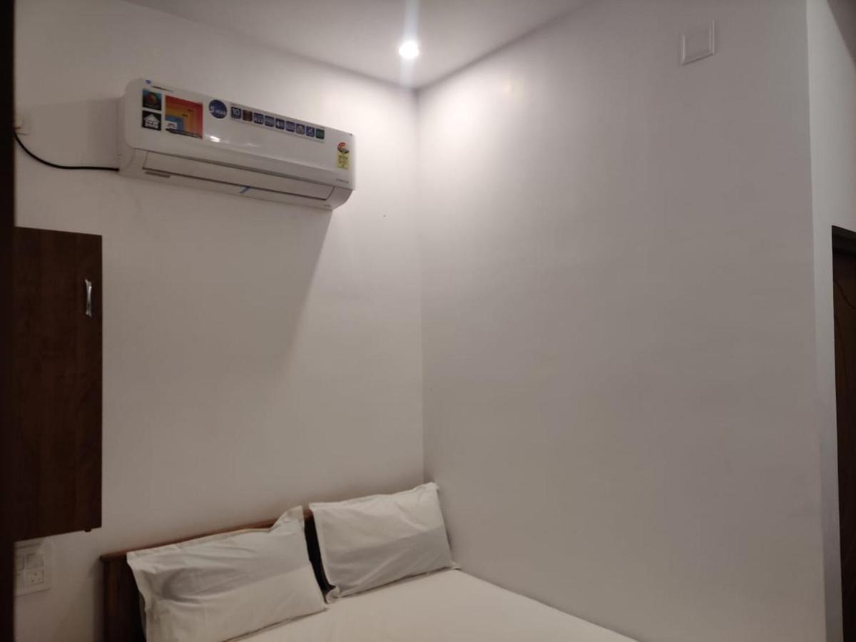 Hotel Sri Balaji Lodging Tiruchchendūr Exteriér fotografie