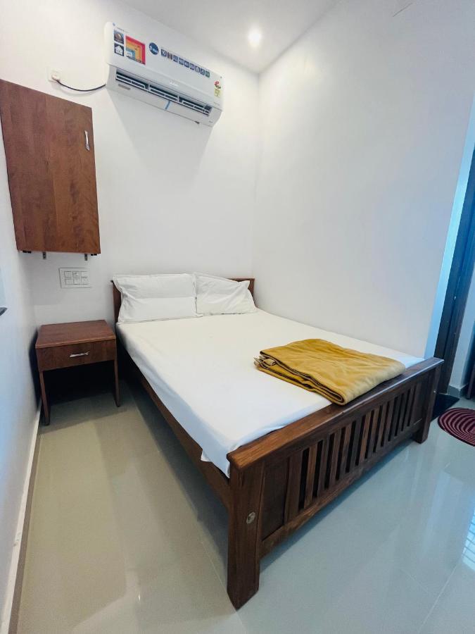 Hotel Sri Balaji Lodging Tiruchchendūr Exteriér fotografie