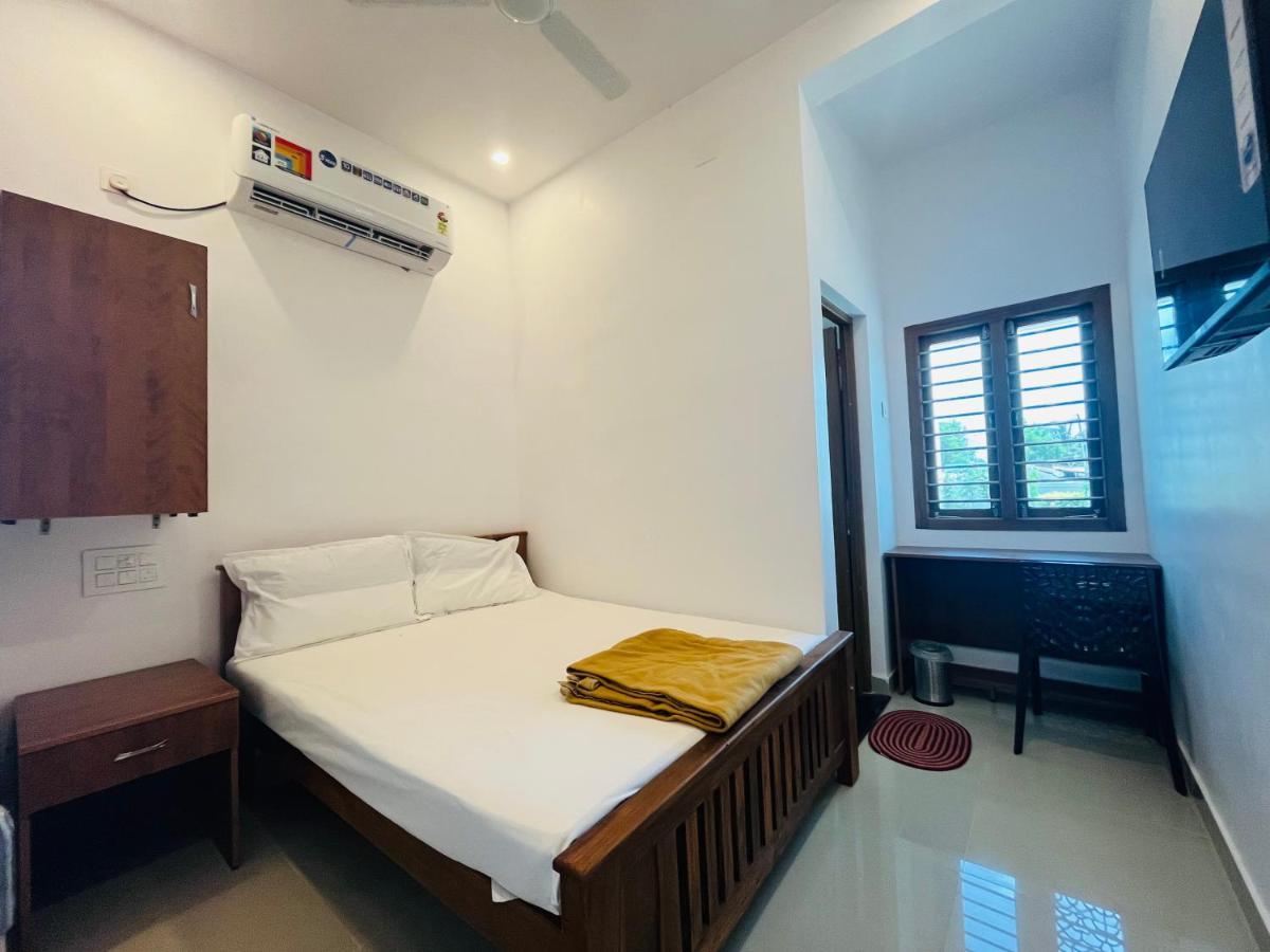 Hotel Sri Balaji Lodging Tiruchchendūr Exteriér fotografie